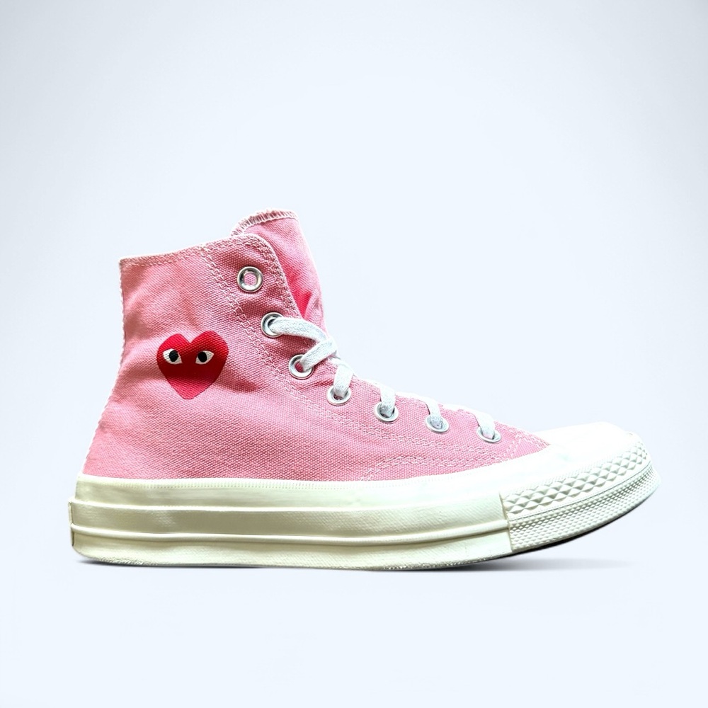 COMMES des GARÇONS X CONVERSE Pink High-Top Sneakers with Heart Logo • 7W-5M